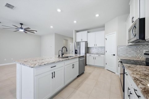 House in Parrish, Florida 4 bedrooms, 189.8 sq.m. № 2149320 - photo 12