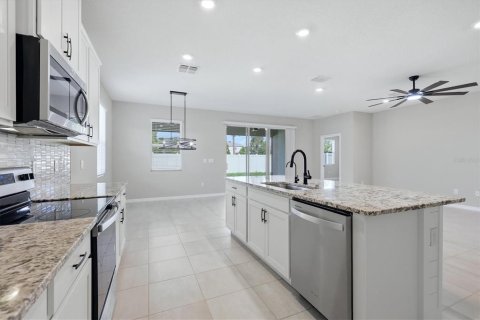 House in Parrish, Florida 4 bedrooms, 189.8 sq.m. № 2149320 - photo 11