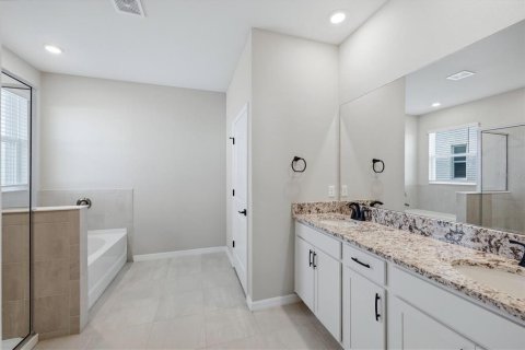 House in Parrish, Florida 4 bedrooms, 189.8 sq.m. № 2149320 - photo 16