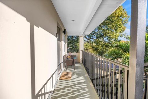Condo in Saint Petersburg, Florida, 2 bedrooms  № 2092996 - photo 24