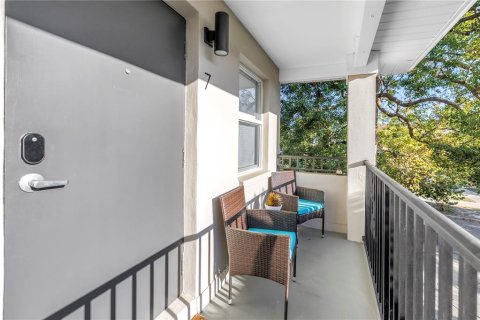 Condo in Saint Petersburg, Florida, 2 bedrooms  № 2092996 - photo 4
