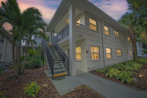 Condo in Saint Petersburg, Florida, 2 bedrooms  № 2092996 - photo 26