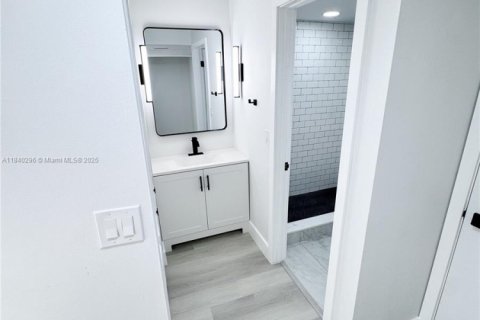 Купить кондоминиум в Лодерхилл, Флорида 1 спальня, 74.32м2, № 1832311 - фото 17