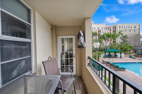 Condo in Fort Lauderdale, Florida, 2 bedrooms  № 2004260 - photo 24