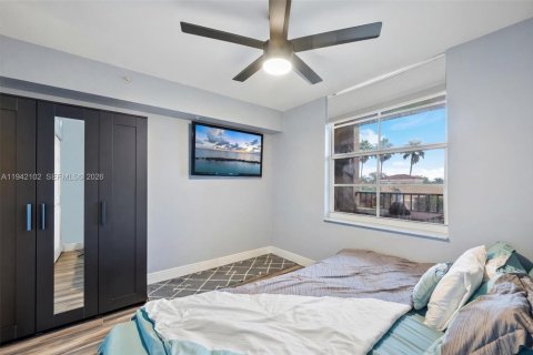 Condo in Fort Lauderdale, Florida, 2 bedrooms  № 2004260 - photo 20