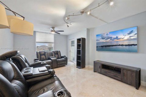 Condo in Fort Lauderdale, Florida, 2 bedrooms  № 2004260 - photo 6