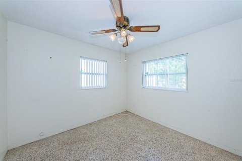 House in Saint Petersburg, Florida 3 bedrooms, 141.03 sq.m. № 1883699 - photo 28