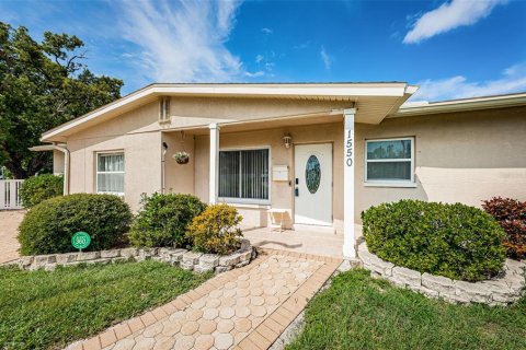 House in Saint Petersburg, Florida 3 bedrooms, 141.03 sq.m. № 1883699 - photo 5