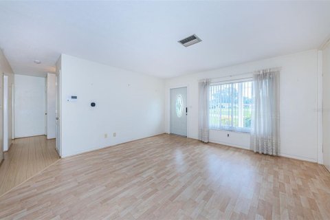 House in Saint Petersburg, Florida 3 bedrooms, 141.03 sq.m. № 1883699 - photo 7