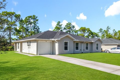 Propiedad comercial en Lehigh Acres, Florida 4 dormitorios, 211.45 m2 № 2105328