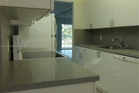 Condominio en venta en Pembroke Pines, Florida, 2 dormitorios, 102.19 m2 № 1968216 - foto 4