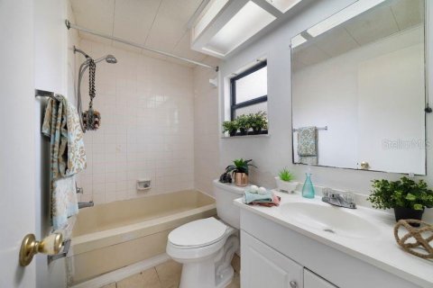 Condominio en venta en Winter Garden, Florida, 2 dormitorios, 78.04 m2 № 2142218 - foto 9