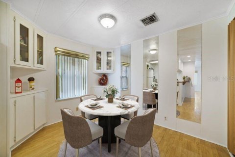 Condominio en venta en Winter Garden, Florida, 2 dormitorios, 78.04 m2 № 2142218 - foto 5