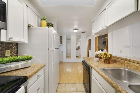 Condominio en venta en Winter Garden, Florida, 2 dormitorios, 78.04 m2 № 2142218 - foto 11