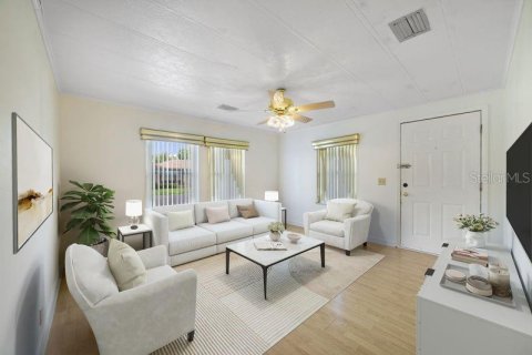 Condominio en venta en Winter Garden, Florida, 2 dormitorios, 78.04 m2 № 2142218 - foto 2