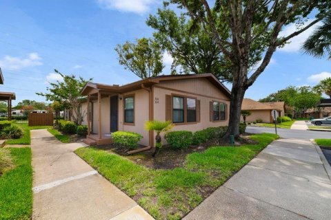 Condominio en Winter Garden, Florida, 2 dormitorios  № 2142218