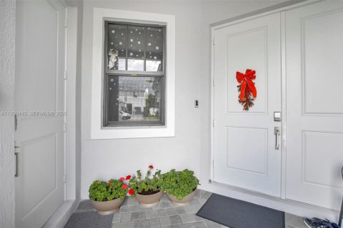 Купить виллу или дом в Мирамар, Флорида 4 спальни, 337.51м2, № 1996042 - фото 4