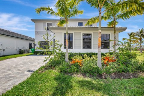 Купить виллу или дом в Мирамар, Флорида 4 спальни, 337.51м2, № 1996042 - фото 2