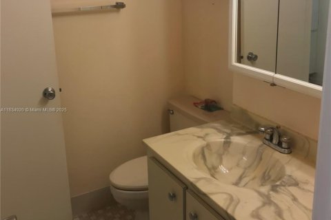 Condominio en venta en Pembroke Pines, Florida, 1 dormitorio, 71.81 m2 № 2010122 - foto 22