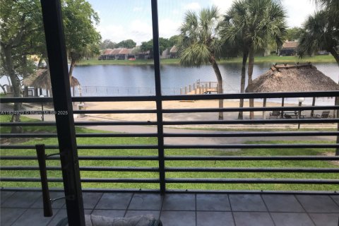 Condominio en venta en Pembroke Pines, Florida, 1 dormitorio, 71.81 m2 № 2010122 - foto 4