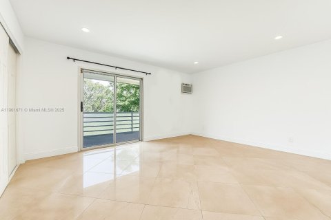 Condo in Deerfield Beach, Florida, 1 bedroom  № 1953816 - photo 3