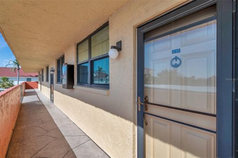 Copropriété à vendre à Indian Shores, Floride: 2 chambres, 86.86 m2 № 1717460 - photo 5