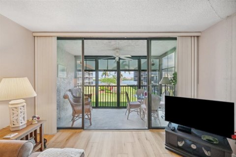 Copropriété à vendre à Indian Shores, Floride: 2 chambres, 86.86 m2 № 1717460 - photo 23