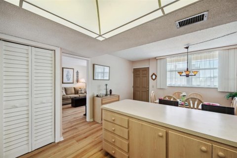 Copropriété à vendre à Indian Shores, Floride: 2 chambres, 86.86 m2 № 1717460 - photo 12