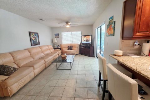 Casa en venta en Palm Harbor, Florida, 2 dormitorios, 145.39 m2 № 1851398 - foto 15