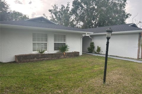 Casa en venta en Kissimmee, Florida, 3 dormitorios, 141.86 m2 № 1904301 - foto 2
