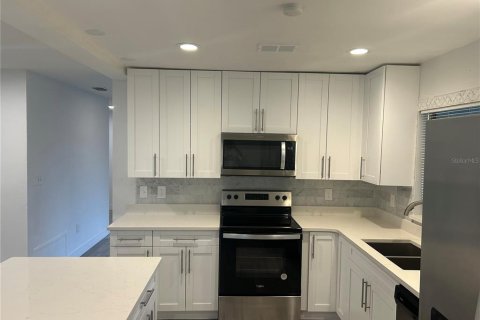 Casa en venta en Kissimmee, Florida, 3 dormitorios, 141.86 m2 № 1904301 - foto 10