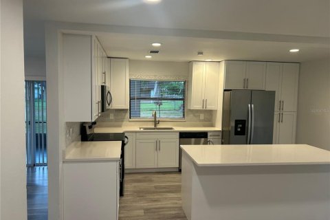 Casa en venta en Kissimmee, Florida, 3 dormitorios, 141.86 m2 № 1904301 - foto 12