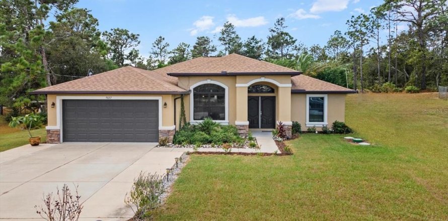 Villa ou maison à Weeki Wachee, Floride 3 chambres, 177.26 m2 № 2148904