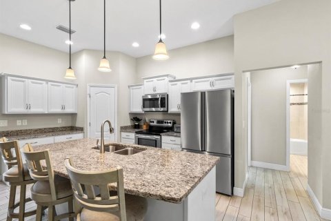 Villa ou maison à vendre à Weeki Wachee, Floride: 3 chambres, 177.26 m2 № 2148904 - photo 6