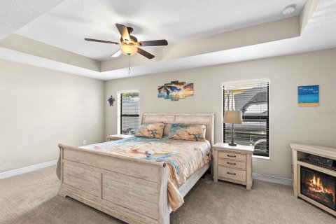 Villa ou maison à vendre à Weeki Wachee, Floride: 3 chambres, 177.26 m2 № 2148904 - photo 15