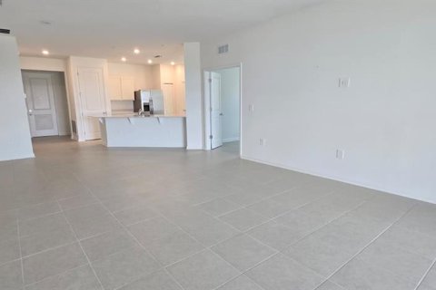 Villa ou maison à louer à Haines City, Floride: 3 chambres, 195.93 m2 № 2408449 - photo 3