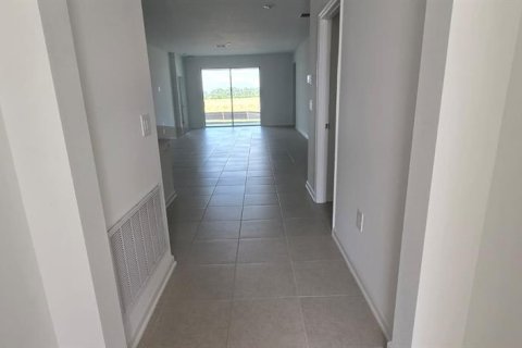 Villa ou maison à louer à Haines City, Floride: 3 chambres, 195.93 m2 № 2408449 - photo 2