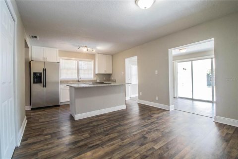 Villa ou maison à vendre à Lakeland, Floride: 3 chambres, 155.7 m2 № 2339505 - photo 8