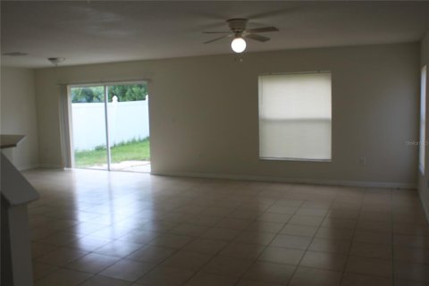 House in Kissimmee, Florida 4 bedrooms, 167.5 sq.m. № 2224777 - photo 2