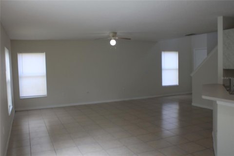 House in Kissimmee, Florida 4 bedrooms, 167.5 sq.m. № 2224777 - photo 5