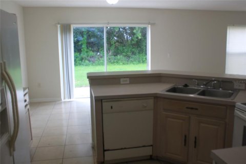 House in Kissimmee, Florida 4 bedrooms, 167.5 sq.m. № 2224777 - photo 8