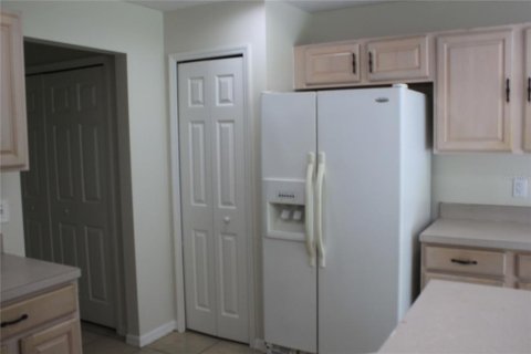 House in Kissimmee, Florida 4 bedrooms, 167.5 sq.m. № 2224777 - photo 6