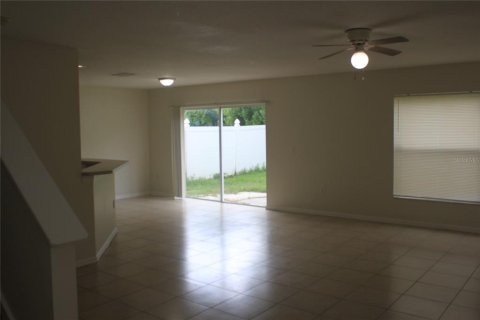 House in Kissimmee, Florida 4 bedrooms, 167.5 sq.m. № 2224777 - photo 9