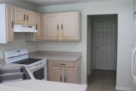 House in Kissimmee, Florida 4 bedrooms, 167.5 sq.m. № 2224777 - photo 3