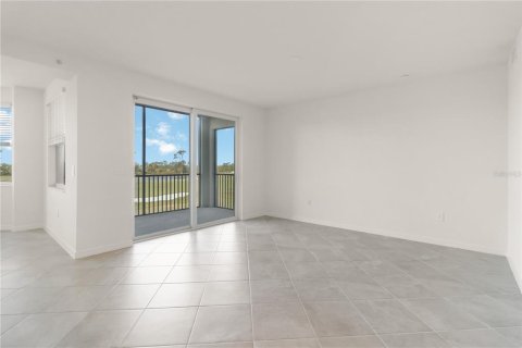 Condo in Venice, Florida, 2 bedrooms  № 1875886 - photo 8