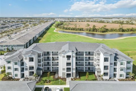 Condo in Venice, Florida, 2 bedrooms  № 1875886 - photo 22