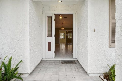 House in Palm Coast, Florida 3 bedrooms, 164.72 sq.m. № 2123810 - photo 9