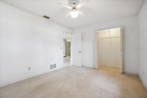 House in Palm Coast, Florida 3 bedrooms, 164.72 sq.m. № 2123810 - photo 25