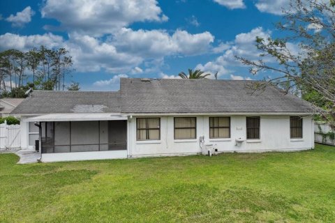 House in Palm Coast, Florida 3 bedrooms, 164.72 sq.m. № 2123810 - photo 7