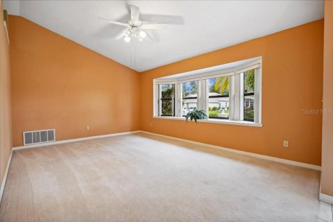 House in Palm Coast, Florida 3 bedrooms, 164.72 sq.m. № 2123810 - photo 11